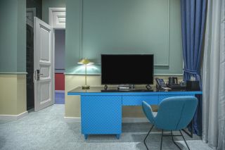 Heritage Hotel & Suites