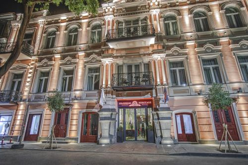 Heritage Hotel & Suites